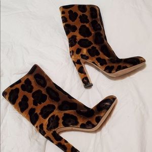 $495 NNB DOLCE AND GABBANA LEOPARD  (SKIN) BOOTS
